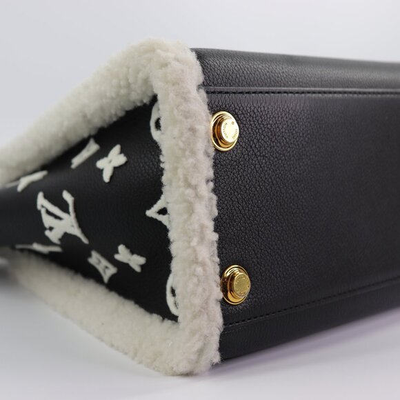 Sold💜Louis Vuitton Grained Calfskin Shearling On My Side MM Black - Picture 6 of 16